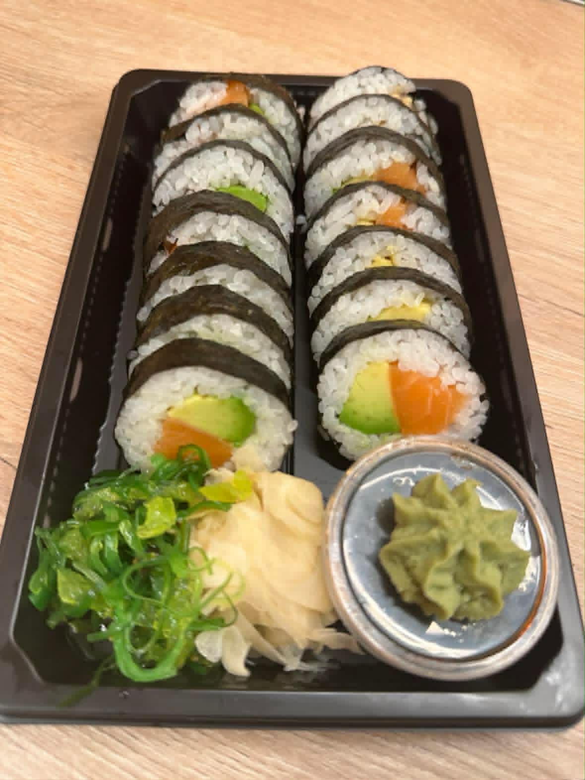 Maki laks avokado