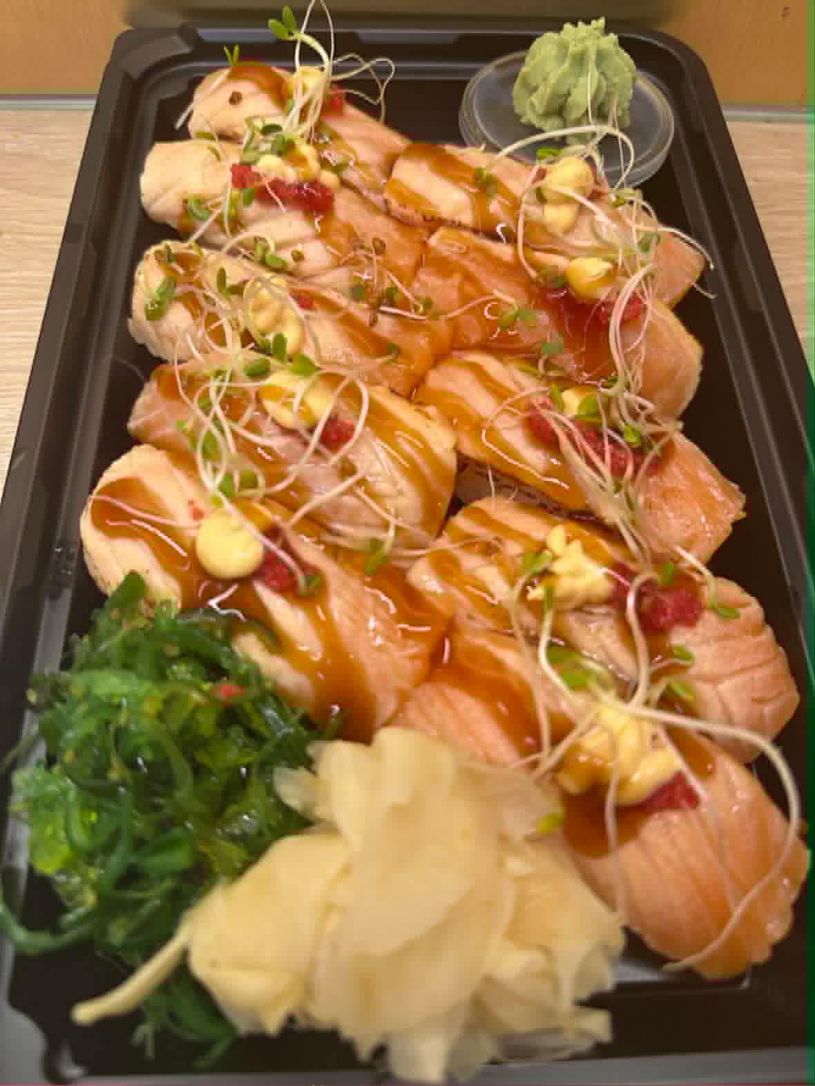 Nigiri Flambert Laks